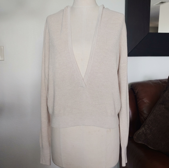 INTERMIX Julie Cashmere-And-Silk-Blend Sweater - Picture 3 of 8